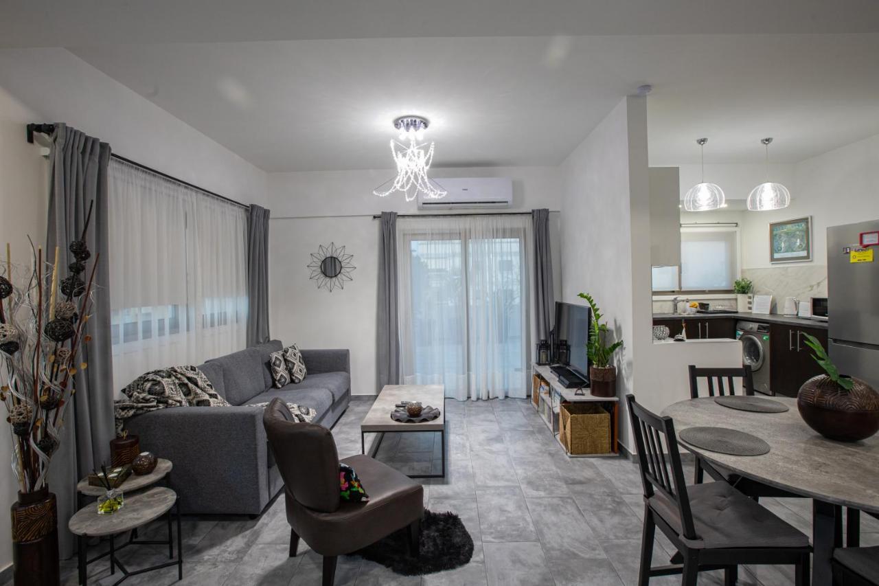 Hvt Boutique Apartment Nicosia Buitenkant foto